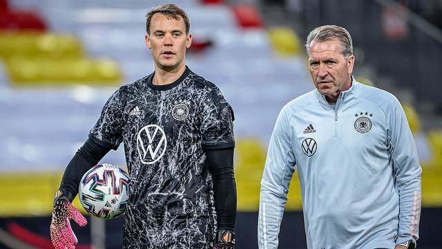 和欢呼声此 和欢呼声此